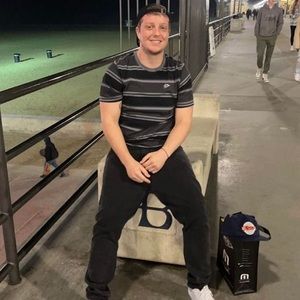 Meet your Posher, Zach